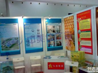 深圳写真喷绘工厂 标语灯箱与展会海报设计制作一站式服务